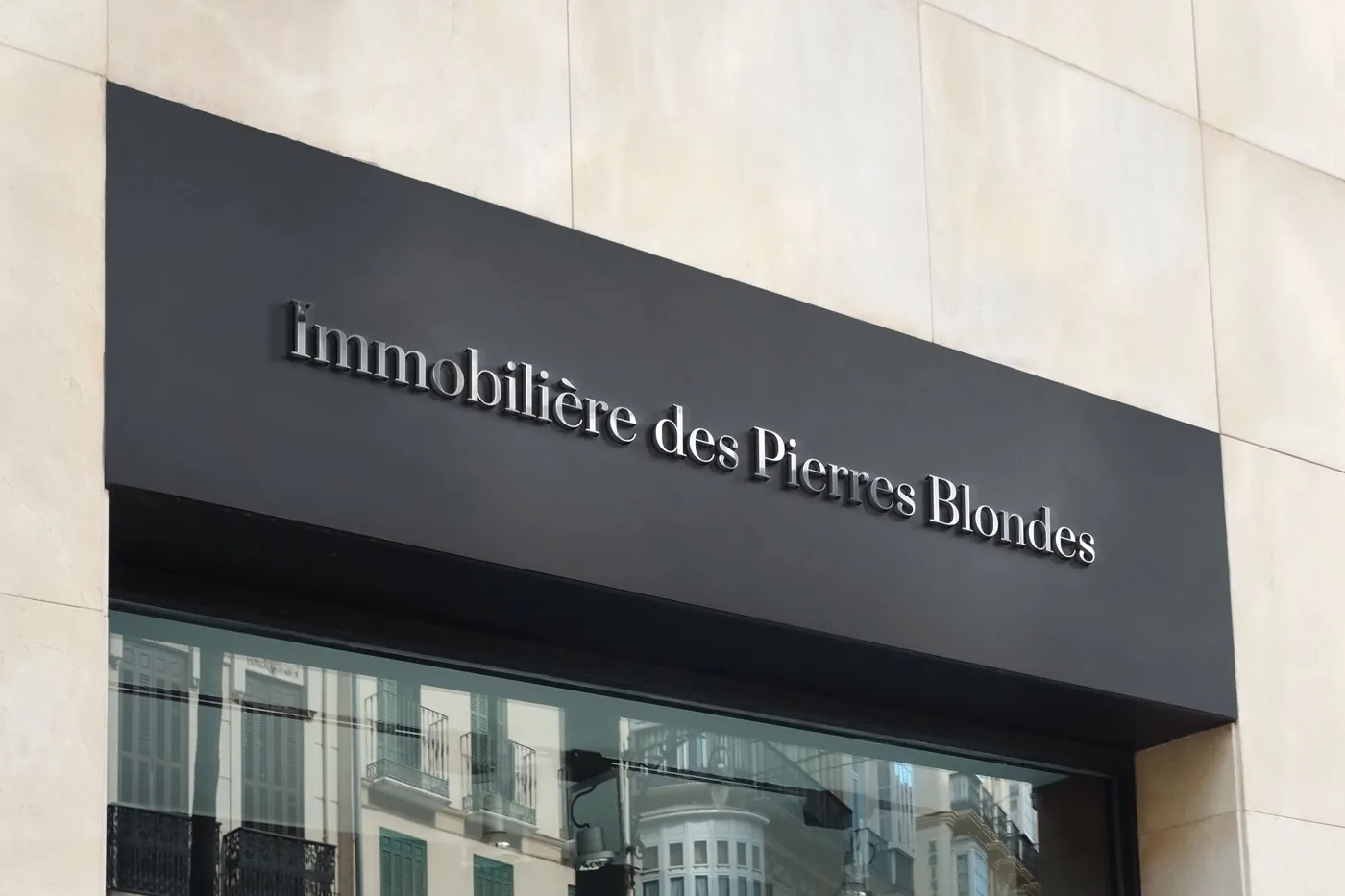 Immobilière des Pierres Blondes, réalisation Ruzica Studio